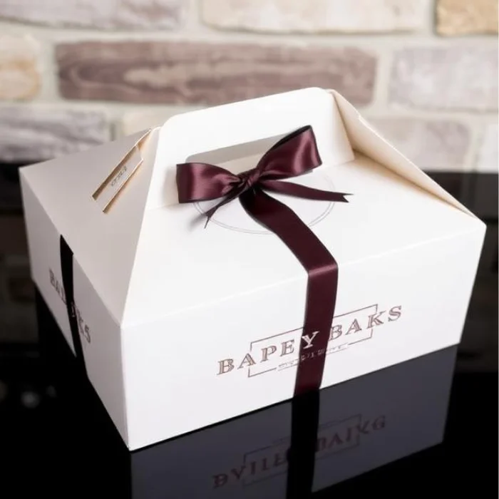 Luxury Custom Bakery Boxes (2)